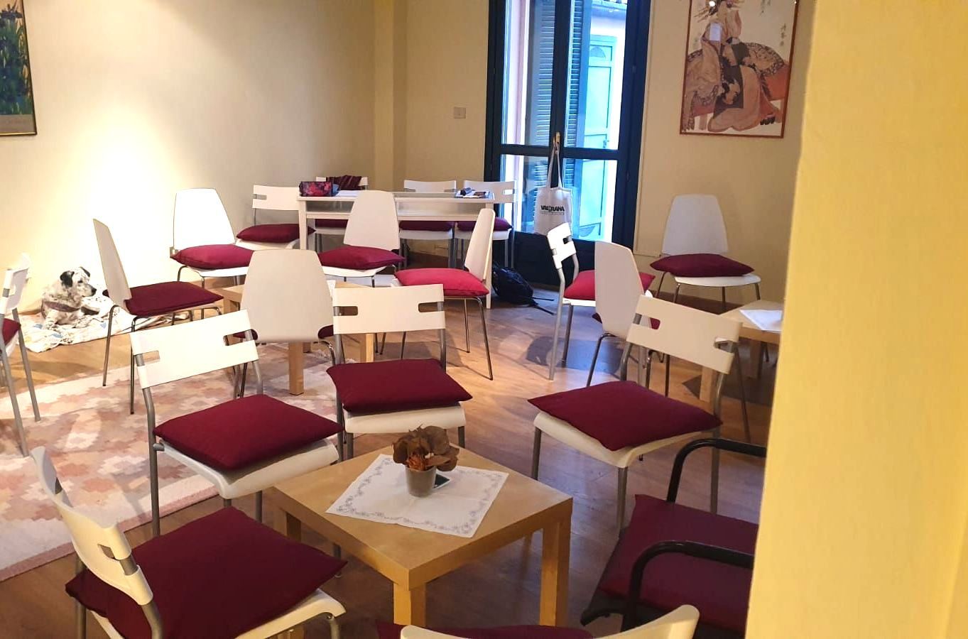 La sala pronta per gli ospiti del DAT Caf&eacute;