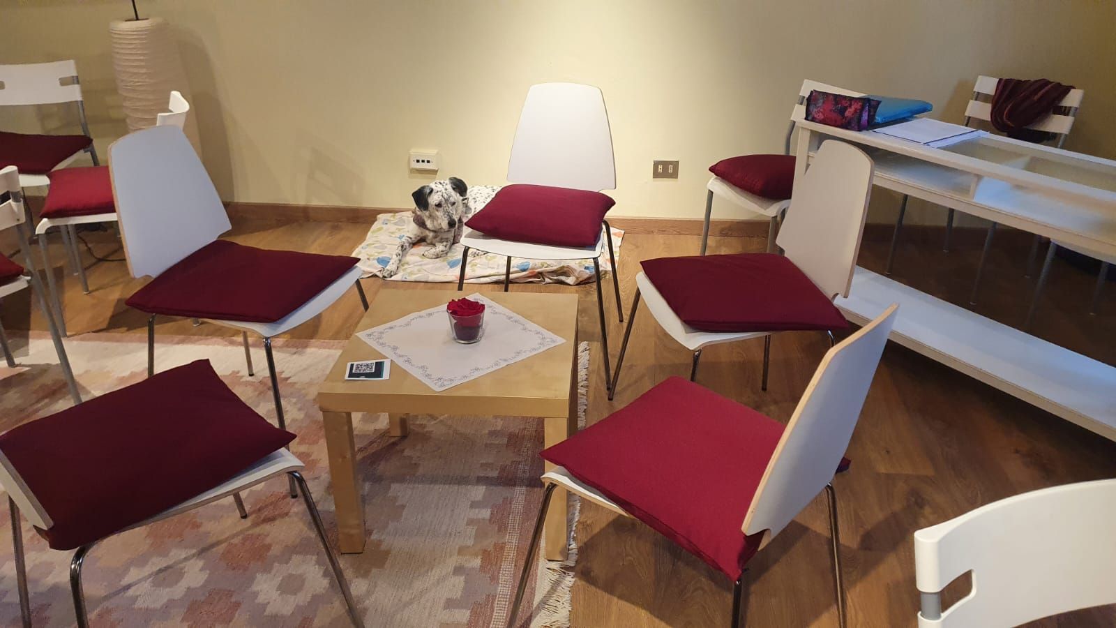 La mascotte della sede durante il DAT Caf&eacute;